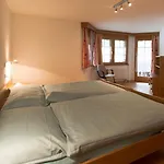 Apartamento Haus Evita Saas-Grund